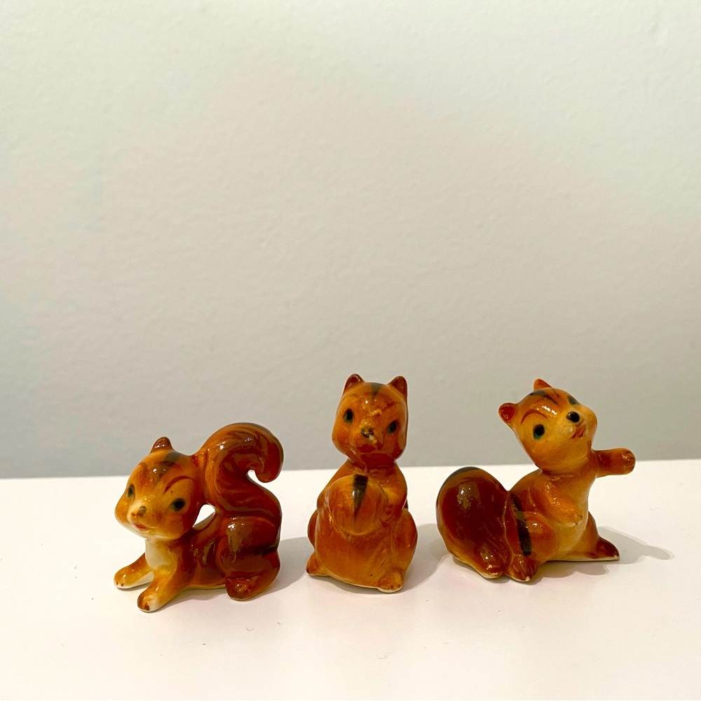3 pcs Vintage miniature ceramic squirrels
